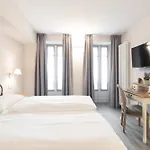 Antico Borgo 4* קנוביו