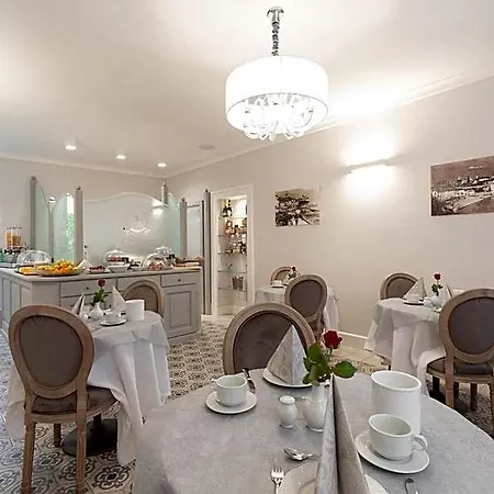 Antico Borgo 4* 카노비오