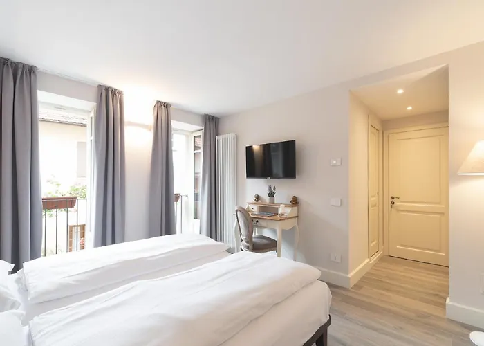 Bed & Breakfast Antico Borgo 4*